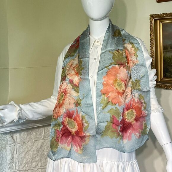 Lauren Ralph Lauren 100% Silk Floral Long Rectangular Light Scarf - Picture 1 of 7